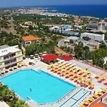 Hotel Aqua Sun Village 4*