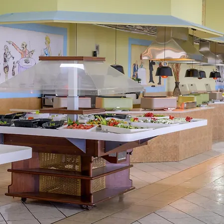Szálloda Aqua Sun Village 4*