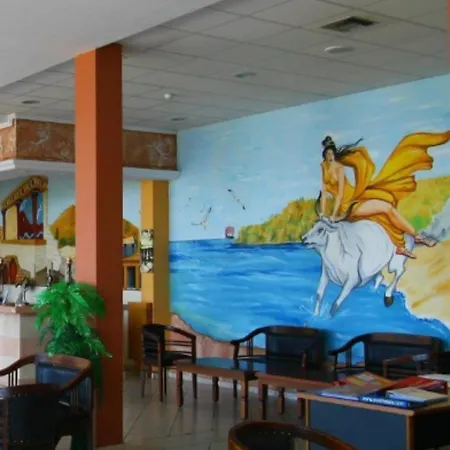 Aqua Sun Village Szálloda Kutulufári