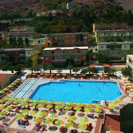 Aqua Sun Village Szálloda Kutulufári