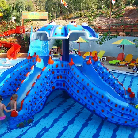 Hotel Aqua Sun Village 4*