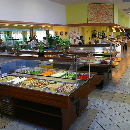 Hotel Aqua Sun Village 4*