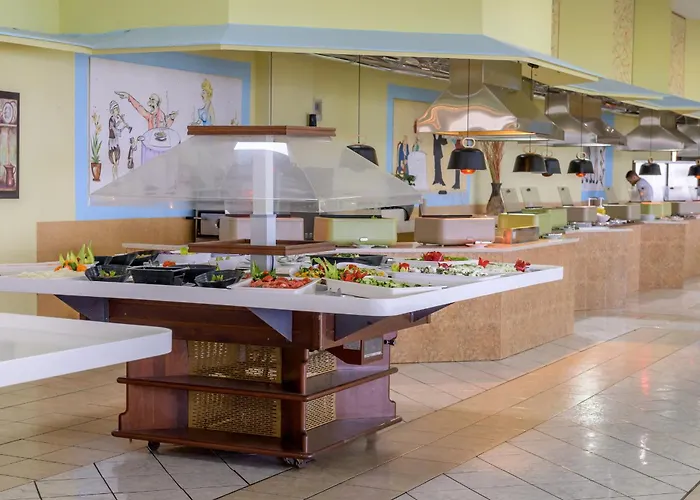 Hotel Aqua Sun Village 4*