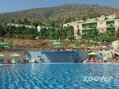 Hotel Aqua Sun Village 4*
