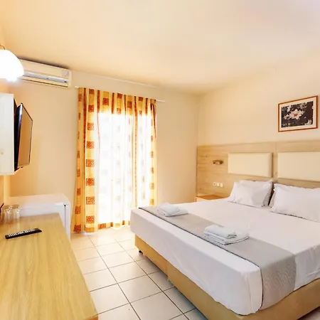 Hotel Aqua Sun Village 4*