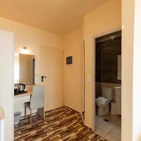 Hotel Aqua Sun Village