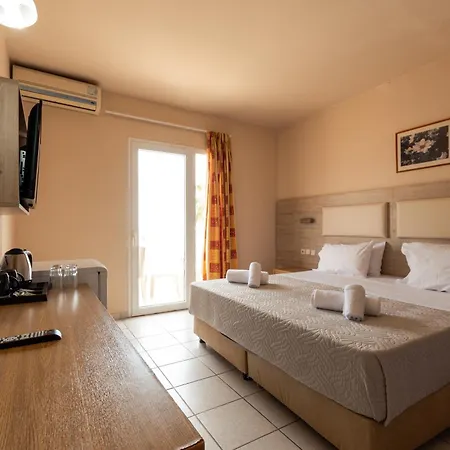 Hotel Aqua Sun Village 4*