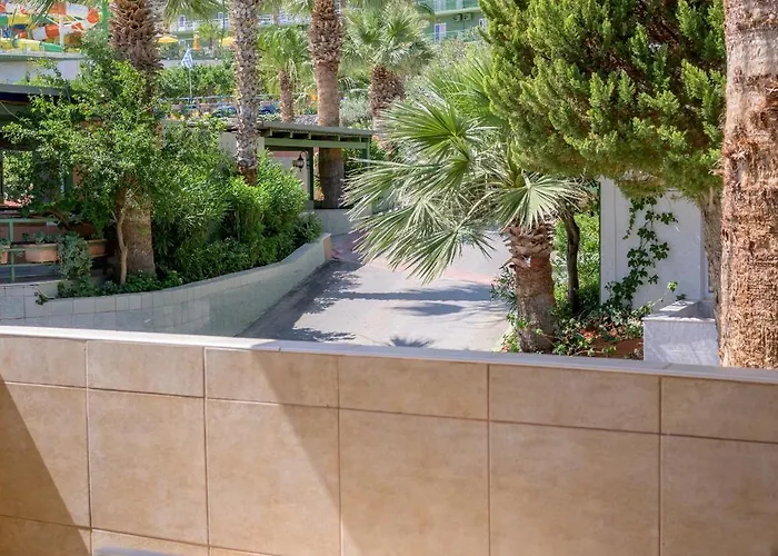 Готель Aqua Sun Village 4*